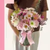 ramo de flores en jarron
