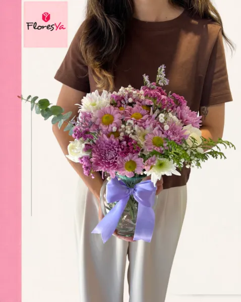 ramo de flores en florero